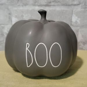 RAE DUNN  SMALL GRAY BOO PUMPKIN
